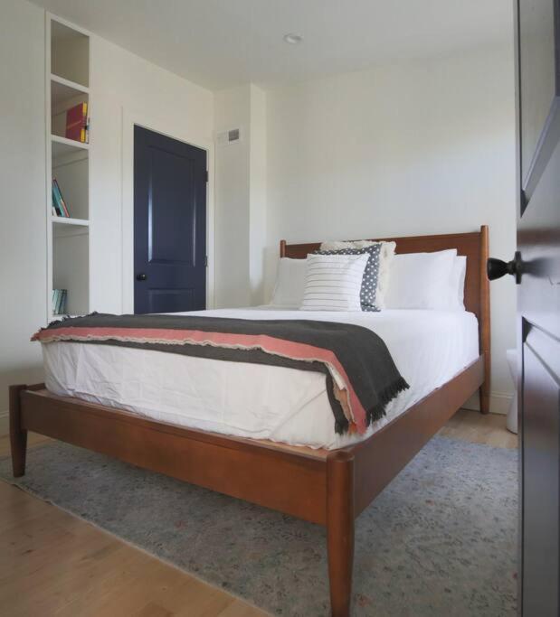 Large 2 Bdr With Deck Hosted By Stayrafa Philadelphia Exterior foto