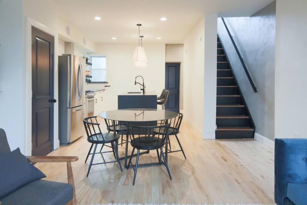Large 2 Bdr With Deck Hosted By Stayrafa Philadelphia Exterior foto